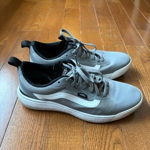Vans UltraRange Exo Sneaker, Men’s 10